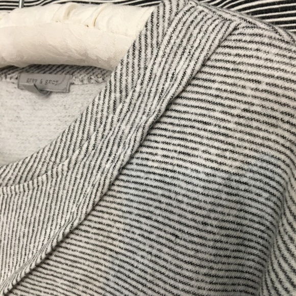 grey & gray White/Black Pinstripe Cotton Knit Top Size Small - Picture 5 of 8